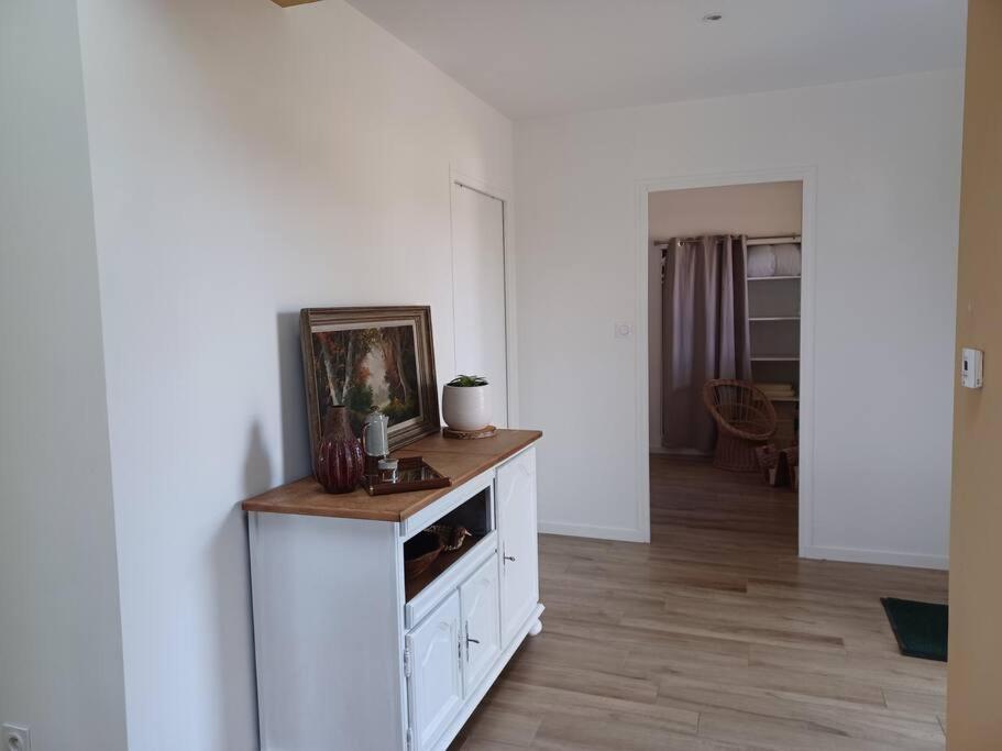 Ferienwohnung ~ Au Calme A La Campagne ~ La Meziere Exterior foto