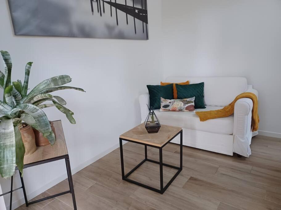 Ferienwohnung ~ Au Calme A La Campagne ~ La Meziere Exterior foto